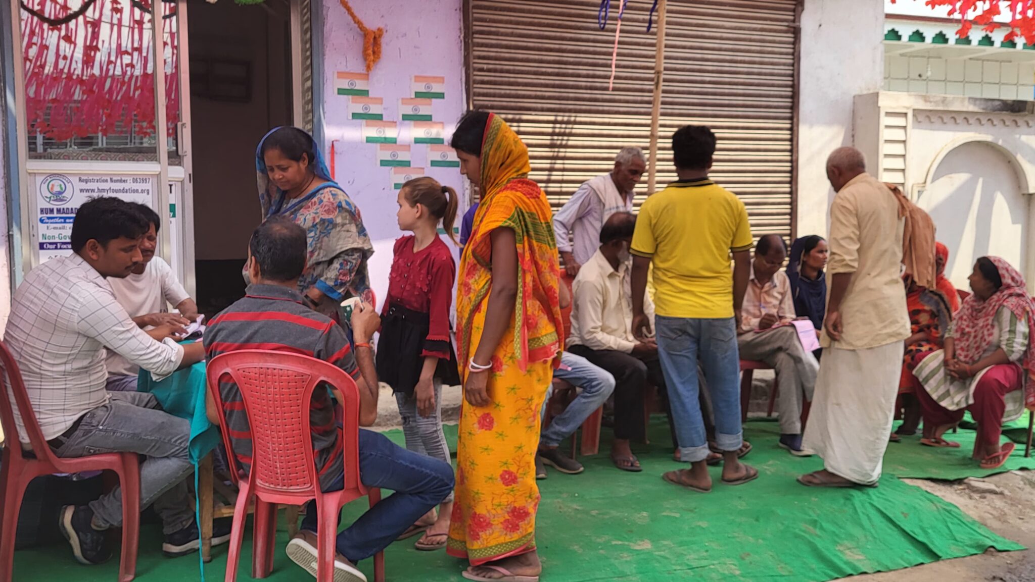 Hum MAdadgaar Yuva Foundation free eye check up